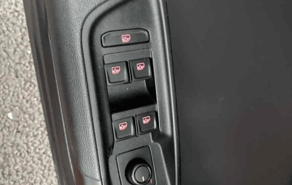 audi-a1-sportback-25-tfsi-95ch-advanced - 937854713