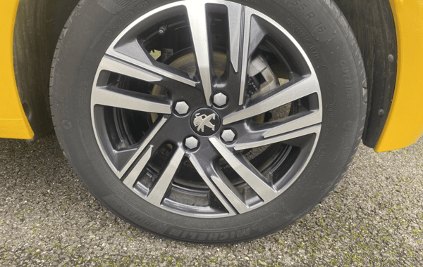 peugeot-208-1-2-puretech-100ch-s-s-allure - 938374713