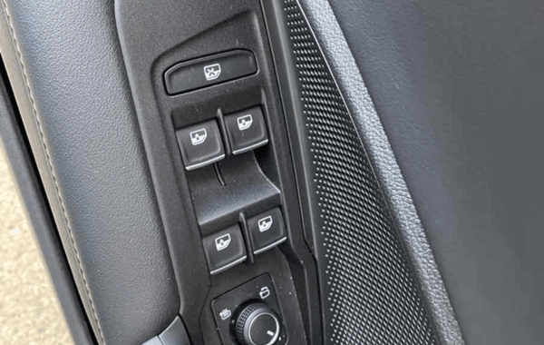 volkswagen-tiguan-2-0-tdi-150ch-r-line-dsg7 - 939594713