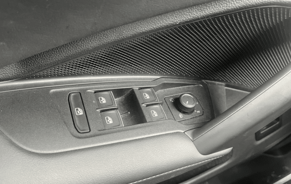 volkswagen-tiguan-2-0-tdi-150ch-r-line-dsg7 - 939624713