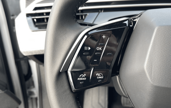 peugeot-3008-1-2-hybrid-145ch-allure-e-dcs6 - 939634713