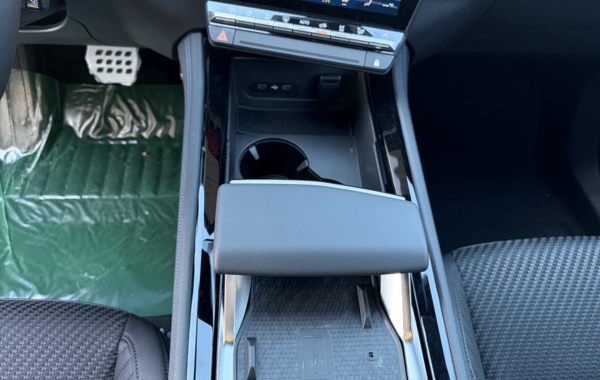 renault-austral-1-2-e-tech-full-hybrid-200ch-esprit-alpine-26 - 941254713