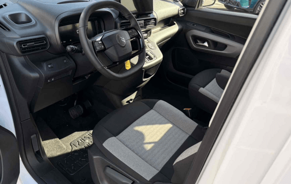 citroen-berlingo-taille-m-1-5-bluehdi-130ch-s-s-max-eat8-5-places - 941404713