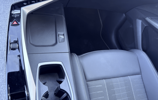 peugeot-5008-hybrid-145ch-gt-e-dcs6 - 943594713