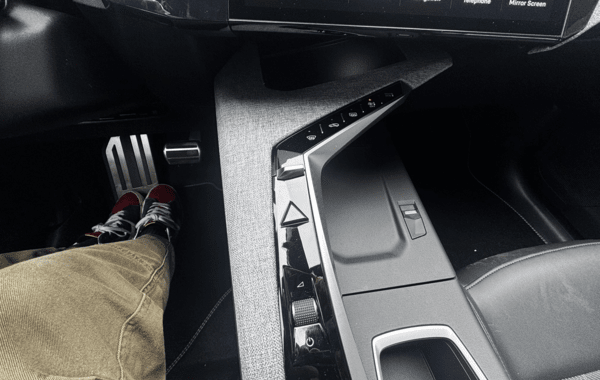 peugeot-5008-hybrid-145ch-gt-e-dcs6 - 943604713