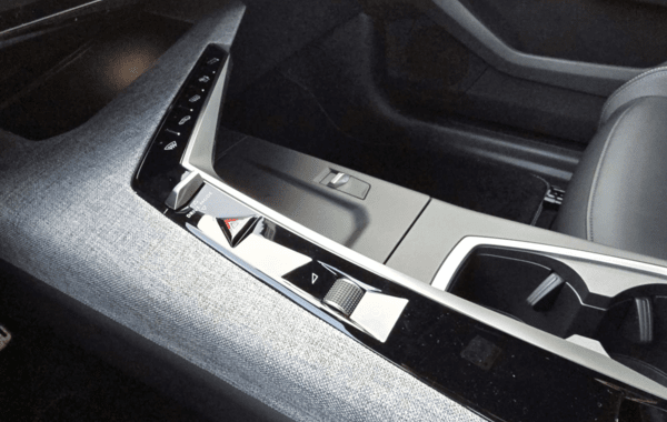 peugeot-5008-hybrid-145ch-gt-e-dcs6 - 943764713