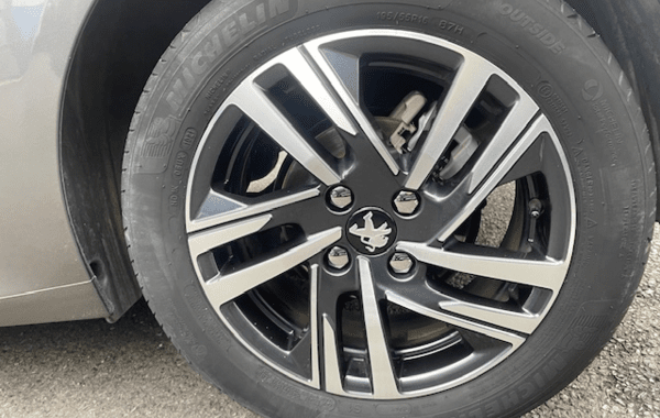 peugeot-208-1-2-puretech-100ch-s-s-allure-118g - 943914713