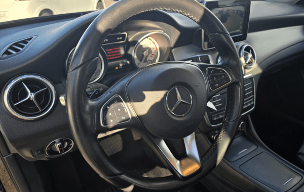 mercedes-gla-200-d-sensation-4matic-7g-dct - 944124713