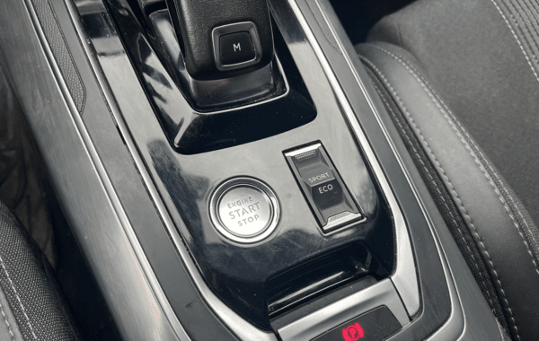 peugeot-308-1-2-puretech-130ch-s-s-allure-pack-eat8 - 944364713