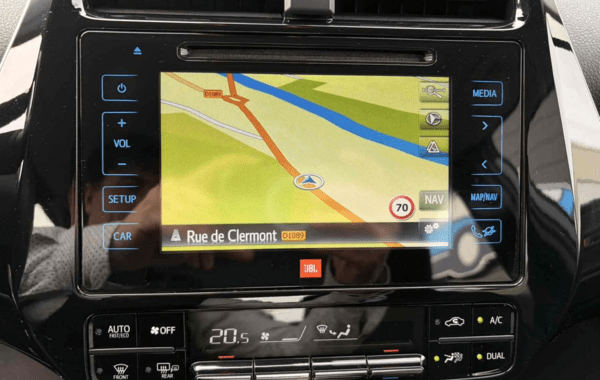 toyota-prius-122h-dynamic - 944954713