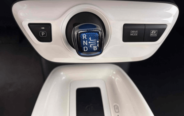 toyota-prius-122h-dynamic - 944954713