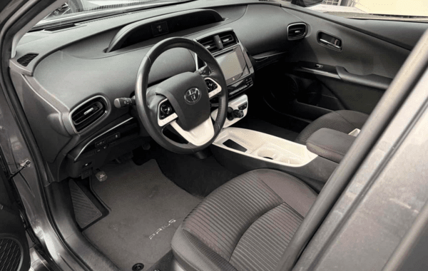toyota-prius-122h-dynamic - 944954713