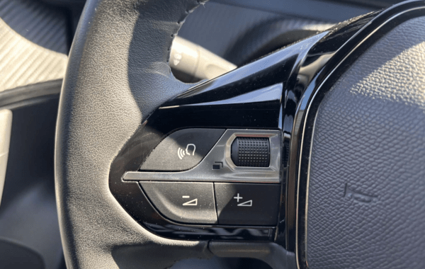 peugeot-2008-1-2-puretech-100ch-s-s-active-pack - 945074713