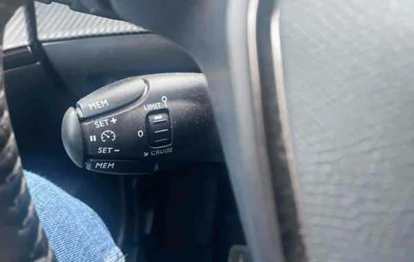 peugeot-2008-1-2-puretech-100ch-s-s-active-pack - 945104713