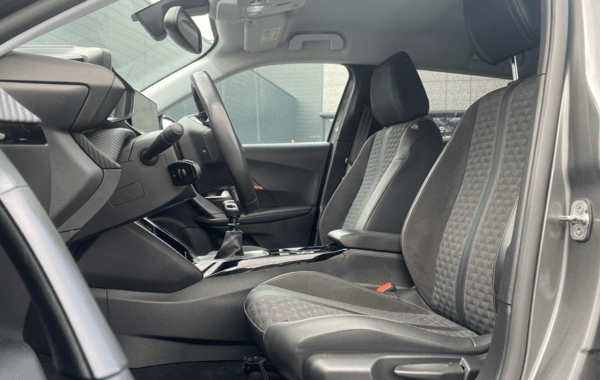 peugeot-2008-1-2-puretech-130ch-s-s-roadtrip - 945224713