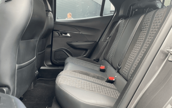 peugeot-2008-1-2-puretech-130ch-s-s-roadtrip - 945224713