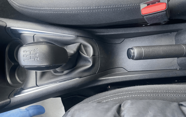 peugeot-208-affaire-1-2-puretech-82ch-s-s-premium-pack-euro6c - 945354713