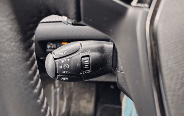 peugeot-2008-1-5-bluehdi-130ch-s-s-allure-pack-eat8-125g - 945764713