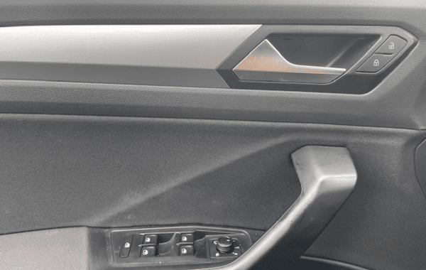 volkswagen-t-roc-1-5-tsi-evo2-150ch-life-plus-dsg7 - 945864713