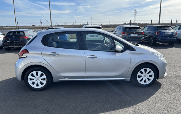 peugeot-208-1-2-puretech-68ch-like-5p - 946094713