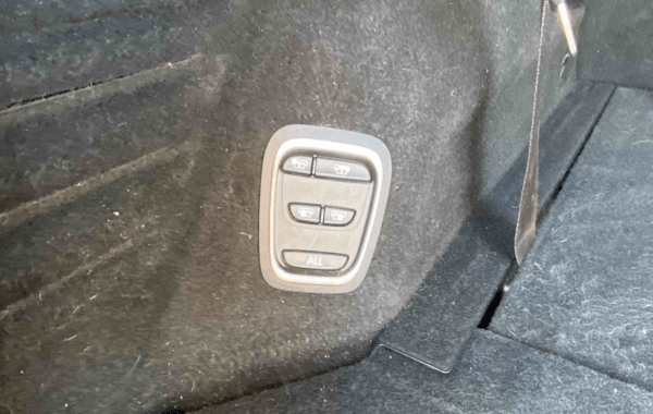 renault-grand-scenic-iv-1-7-blue-dci-150ch-business-intens-edc-7-places - 946214713