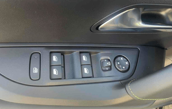 peugeot-2008-1-2-hybrid-145ch-gt-e-dcs6 - 946824713