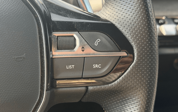 peugeot-3008-hybrid-225ch-gt-e-eat8 - 947394713