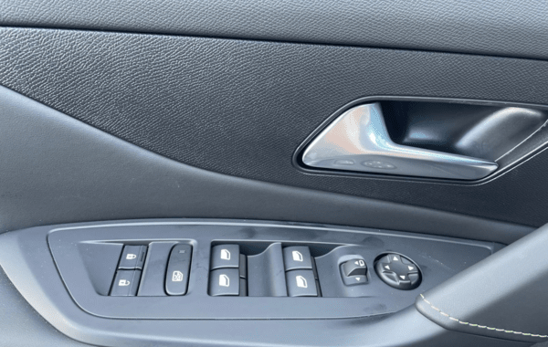 peugeot-308-1-5-bluehdi-130ch-ss-gt-exclusive-eat8 - 947854713