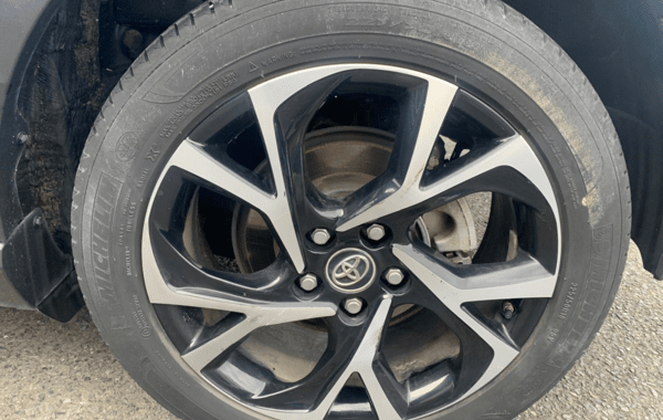 toyota-c-hr-122h-graphic-2wd-e-cvt - 947914713