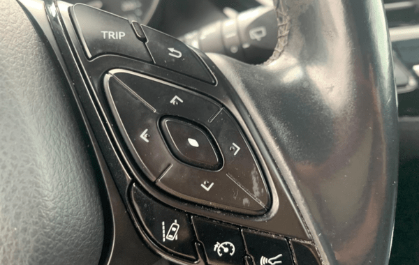 toyota-c-hr-122h-graphic-2wd-e-cvt - 947914713