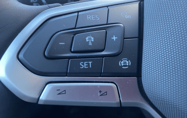 volkswagen-t-roc-1-5-tsi-evo2-150ch-life-plus-dsg7 - 948434713