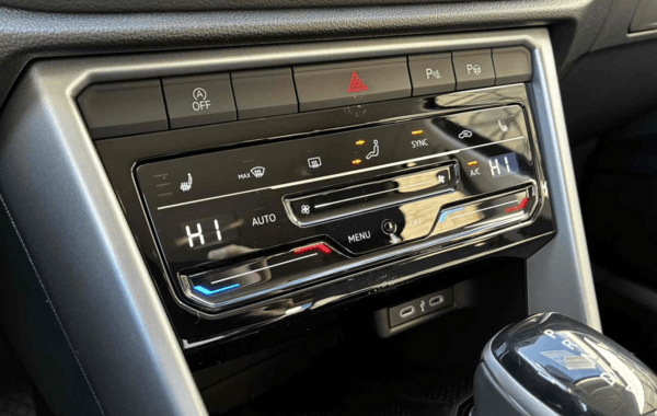 volkswagen-t-roc-1-5-tsi-evo2-150ch-life-plus-dsg7 - 949084713