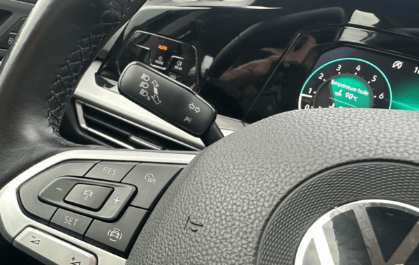 volkswagen-golf-viii-1-5-tsi-act-opf-130ch-life-1st - 949214713