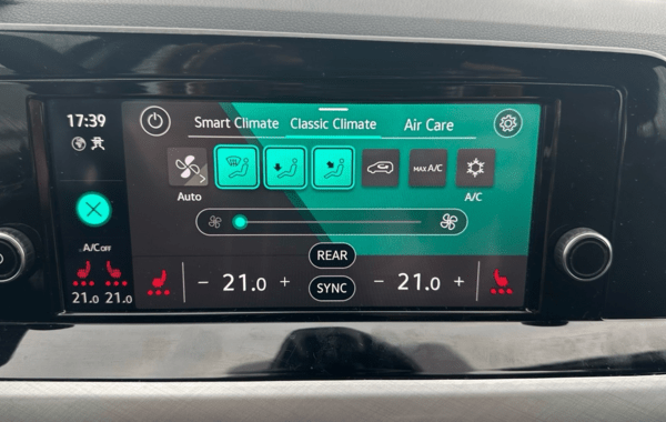 volkswagen-golf-viii-1-5-tsi-act-opf-130ch-life-1st - 949214713