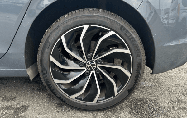 volkswagen-golf-viii-1-5-tsi-act-opf-130ch-life-1st - 949214713