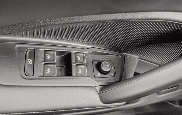 volkswagen-tiguan-2-0-tdi-150ch-r-line-dsg7 - 950254713