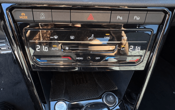volkswagen-t-roc-1-5-tsi-evo2-150ch-r-line-dsg7 - 950284713