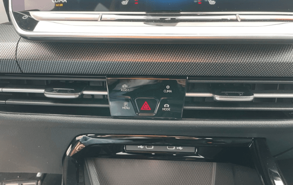 volkswagen-golf-viii-1-5-etsi-evo2-150ch-r-line-dsg7 - 951134713