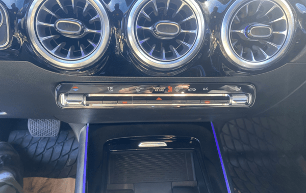 mercedes-gla-200-d-150ch-progressive-line-8g-dct - 951924713