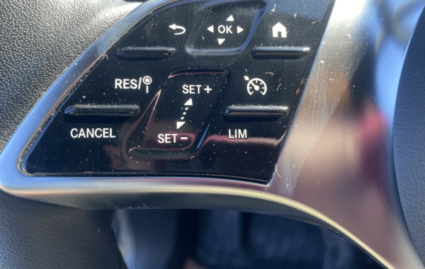 mercedes-gla-200-d-150ch-progressive-line-8g-dct - 951934713