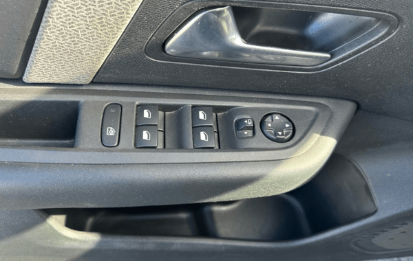 citroen-c4-bluehdi-130ch-s-s-feel-pack-eat8-120g - 953184713