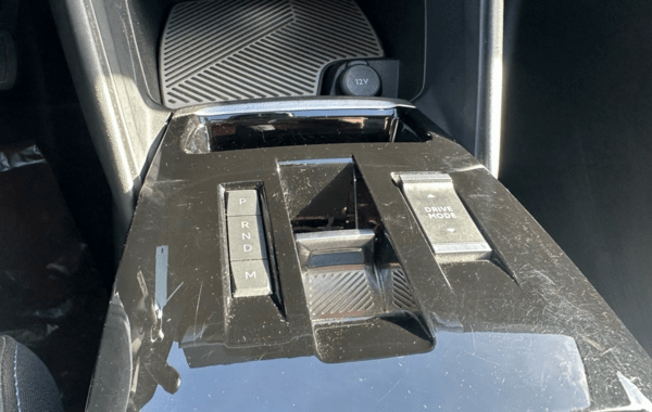 citroen-c4-bluehdi-130ch-s-s-feel-pack-eat8-120g - 953184713