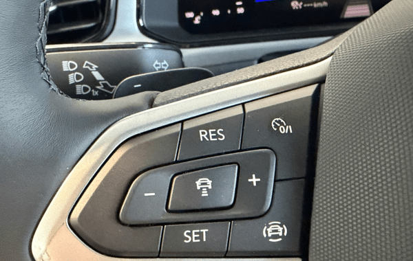 volkswagen-t-roc-1-5-tsi-evo2-150ch-life-plus-dsg7 - 954534713