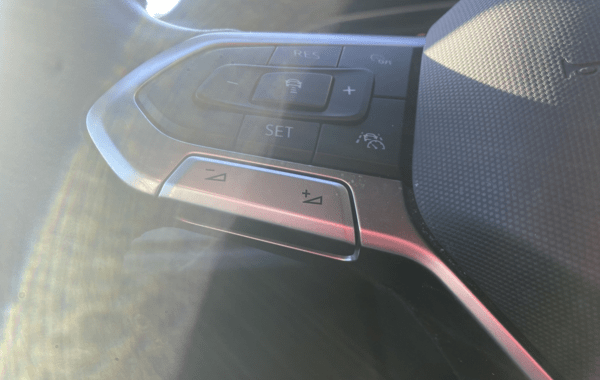 volkswagen-taigo-1-0-tsi-110ch-r-line-dsg7 - 955034713