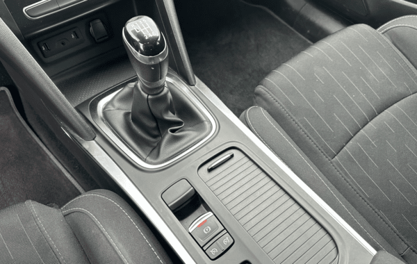 renault-megane-iv-1-5-blue-dci-115ch-limited - 956814713