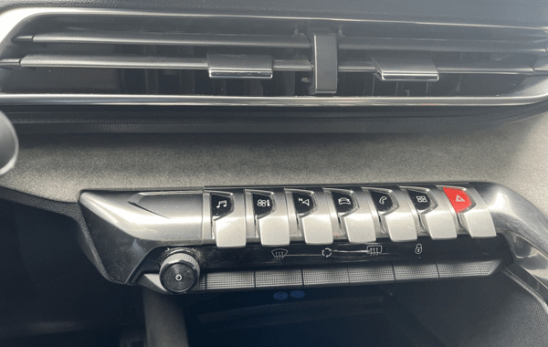 peugeot-3008-1-5-bluehdi-130ch-s-s-gt - 957494713