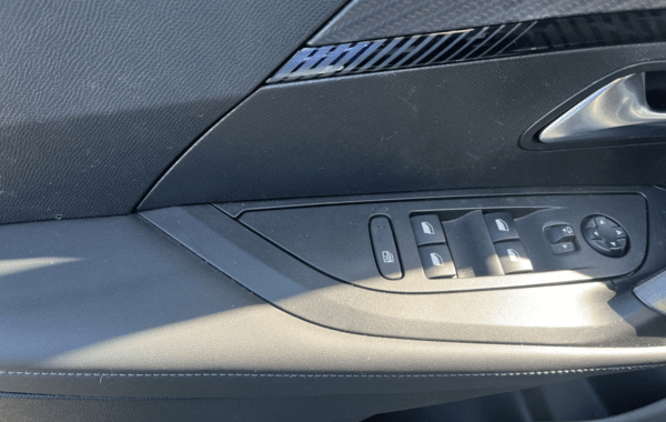 peugeot-2008-1-2-puretech-130ch-s-s-allure - 957804713