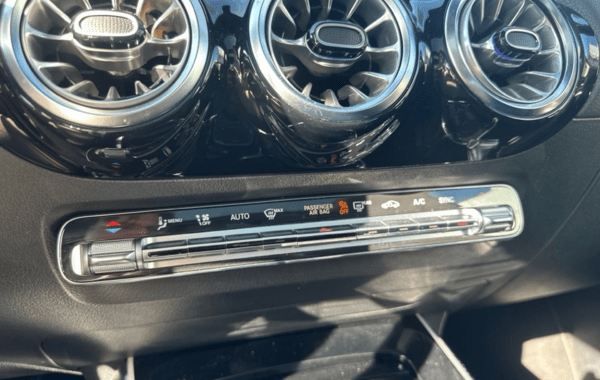 mercedes-gla-200-163ch-amg-line-7g-dct - 958314713