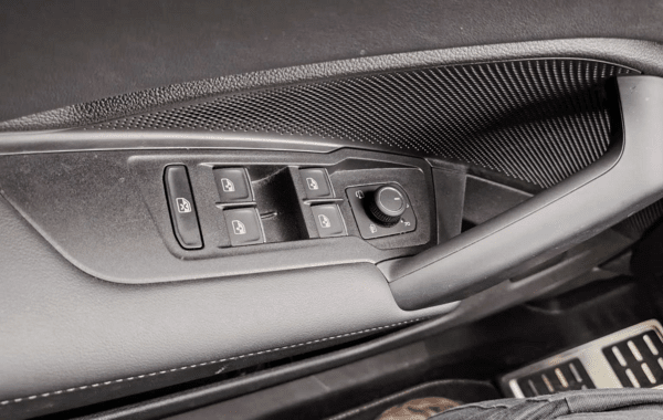 volkswagen-tiguan-2-0-tdi-150ch-r-line-dsg7 - 958404713