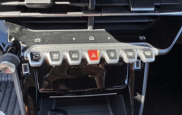 peugeot-2008-1-2-hybrid-145ch-allure-e-dcs6 - 959334713